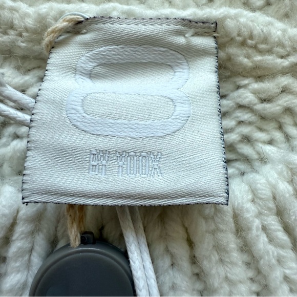 NWT!!! 8 by Yoox sweater size XS Retail 270$ - Picture 6 of 8